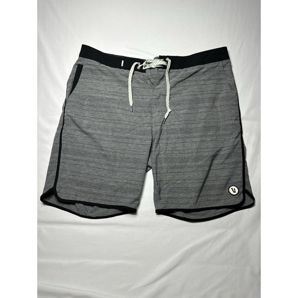 Vuori Cruise Board Shorts Gray Striped Men's Size 34 - Picture 1 of 7